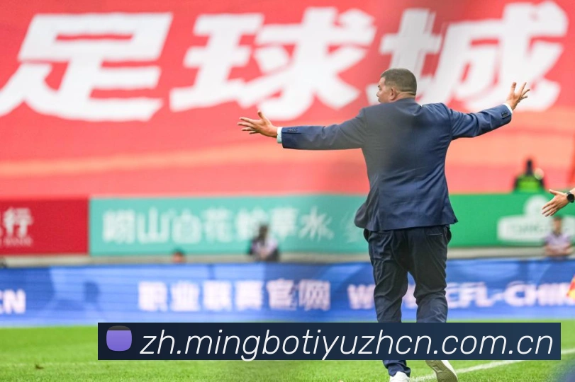 杰拉德职业生涯足球生涯高光与竞技价值解析(2):最新赛事动态与深度分析 杰拉德职业生涯足球生涯高光与竞技价值解析(2):最新赛事动态与深度分析